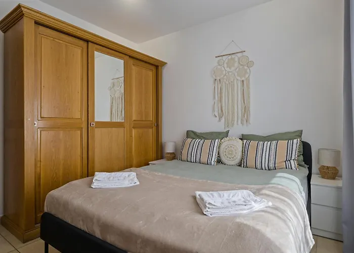 Old Town Sunshine Apartment